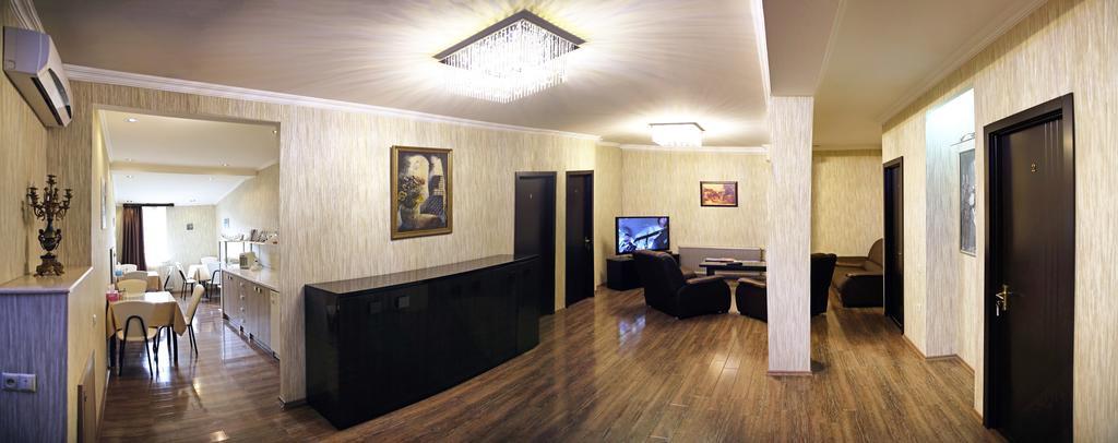 Rondo Hotel Tbilisi Esterno foto