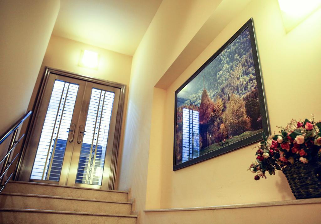 Rondo Hotel Tbilisi Esterno foto