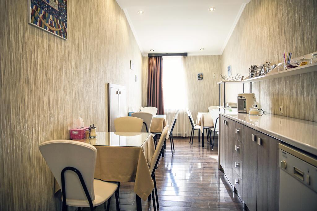Rondo Hotel Tbilisi Esterno foto